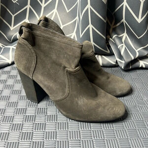 Tory Burch Leather Ankle Boots 9.0
